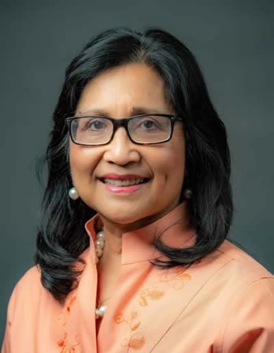 About Laureen McVicker, PT, CLT